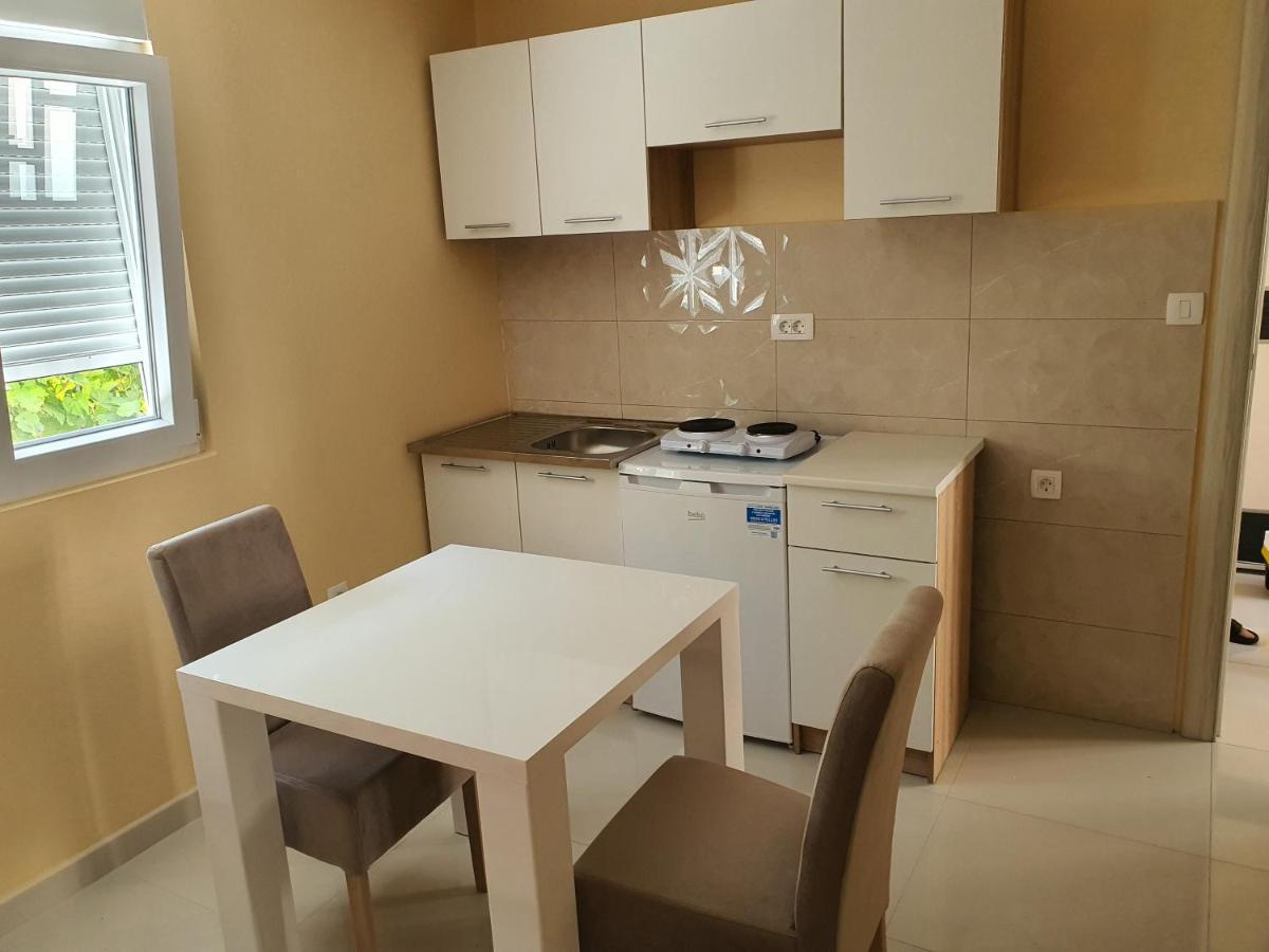 Apartman Tolosi بودغوريتْسا المظهر الخارجي الصورة