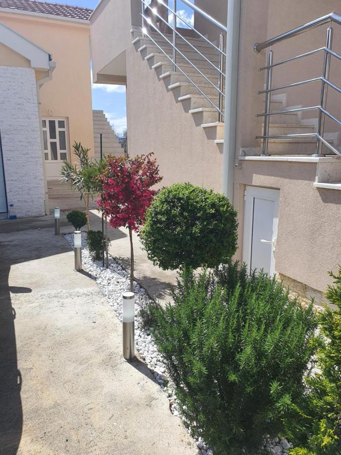 Apartman Tolosi بودغوريتْسا المظهر الخارجي الصورة