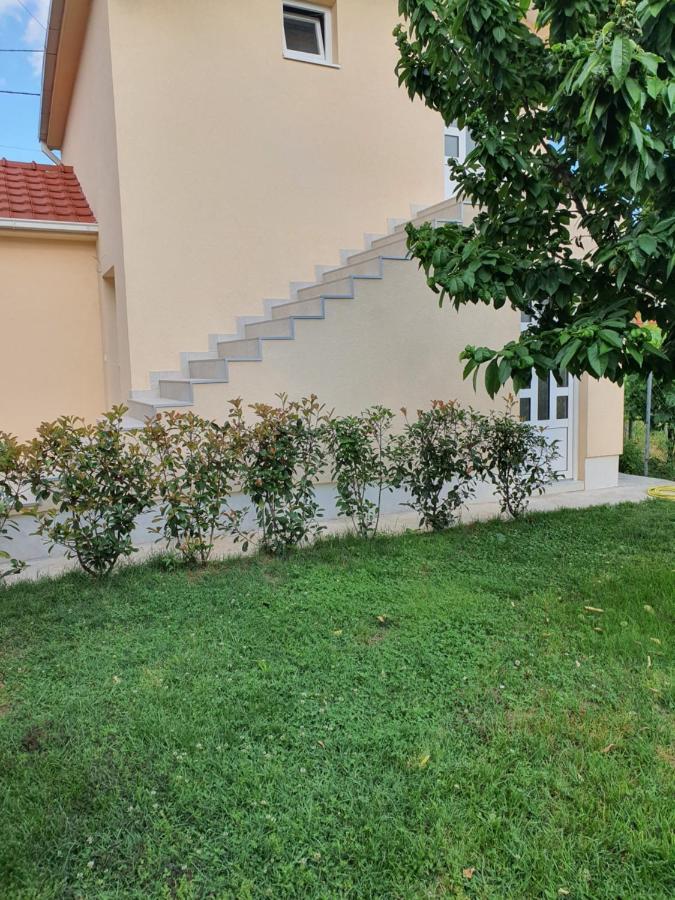 Apartman Tolosi بودغوريتْسا المظهر الخارجي الصورة