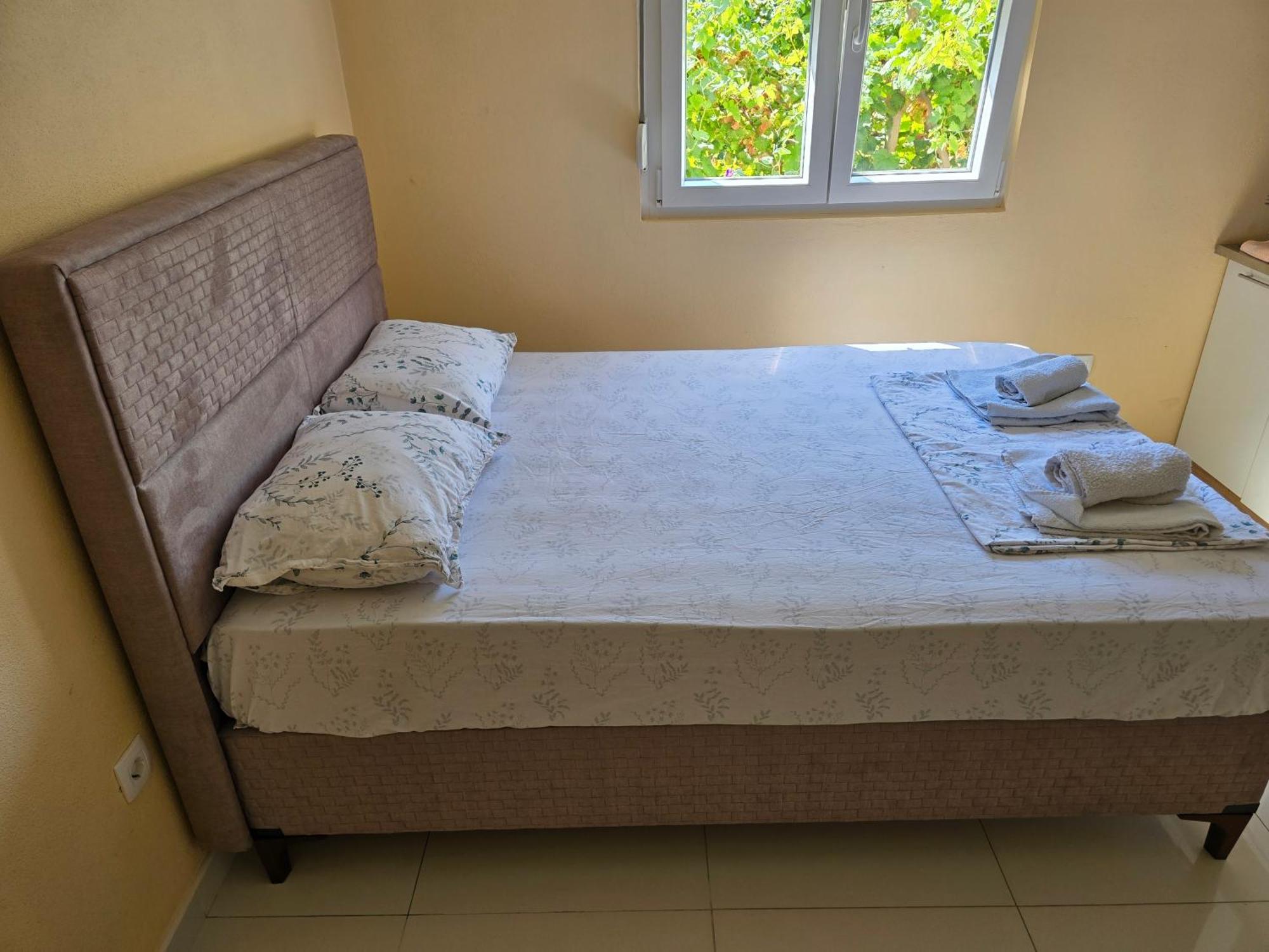 Apartman Tolosi بودغوريتْسا المظهر الخارجي الصورة
